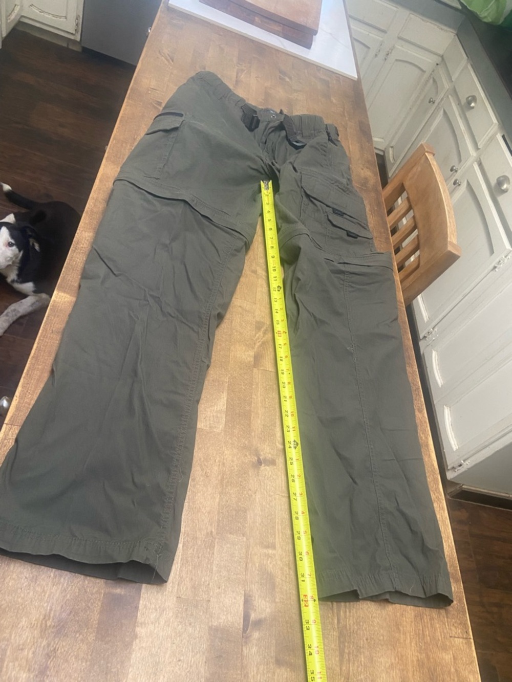 Men's Olive Green Cargo Pants with Multi-Pocket Design